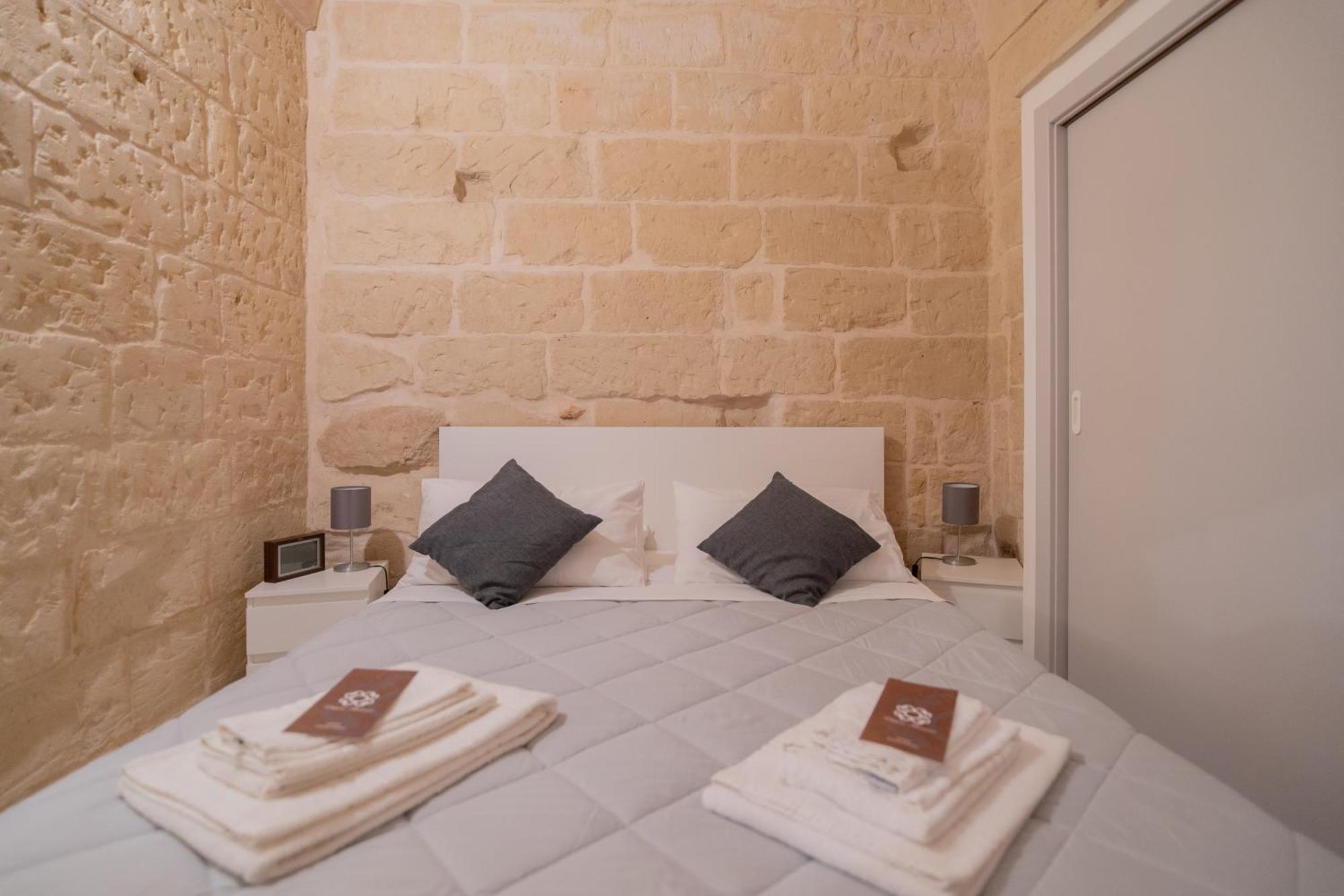 Dimora Barocca Apartment Irene Lecce Dış mekan fotoğraf