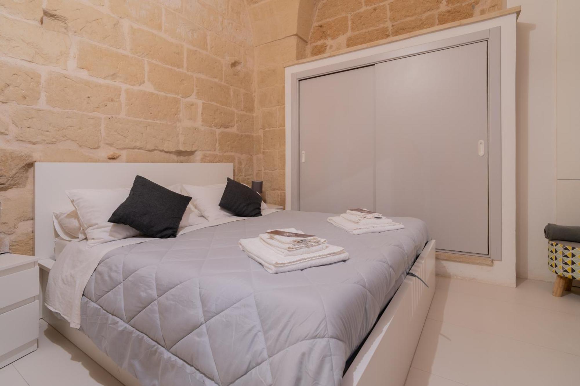Dimora Barocca Apartment Irene Lecce Dış mekan fotoğraf