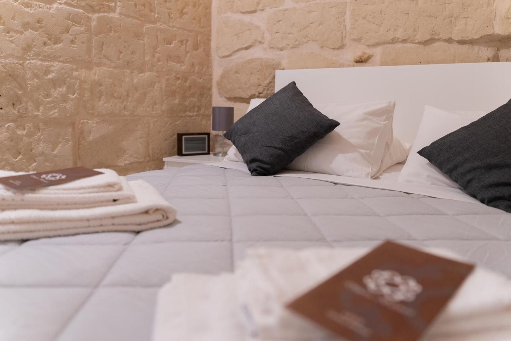 Dimora Barocca Apartment Irene Lecce Dış mekan fotoğraf