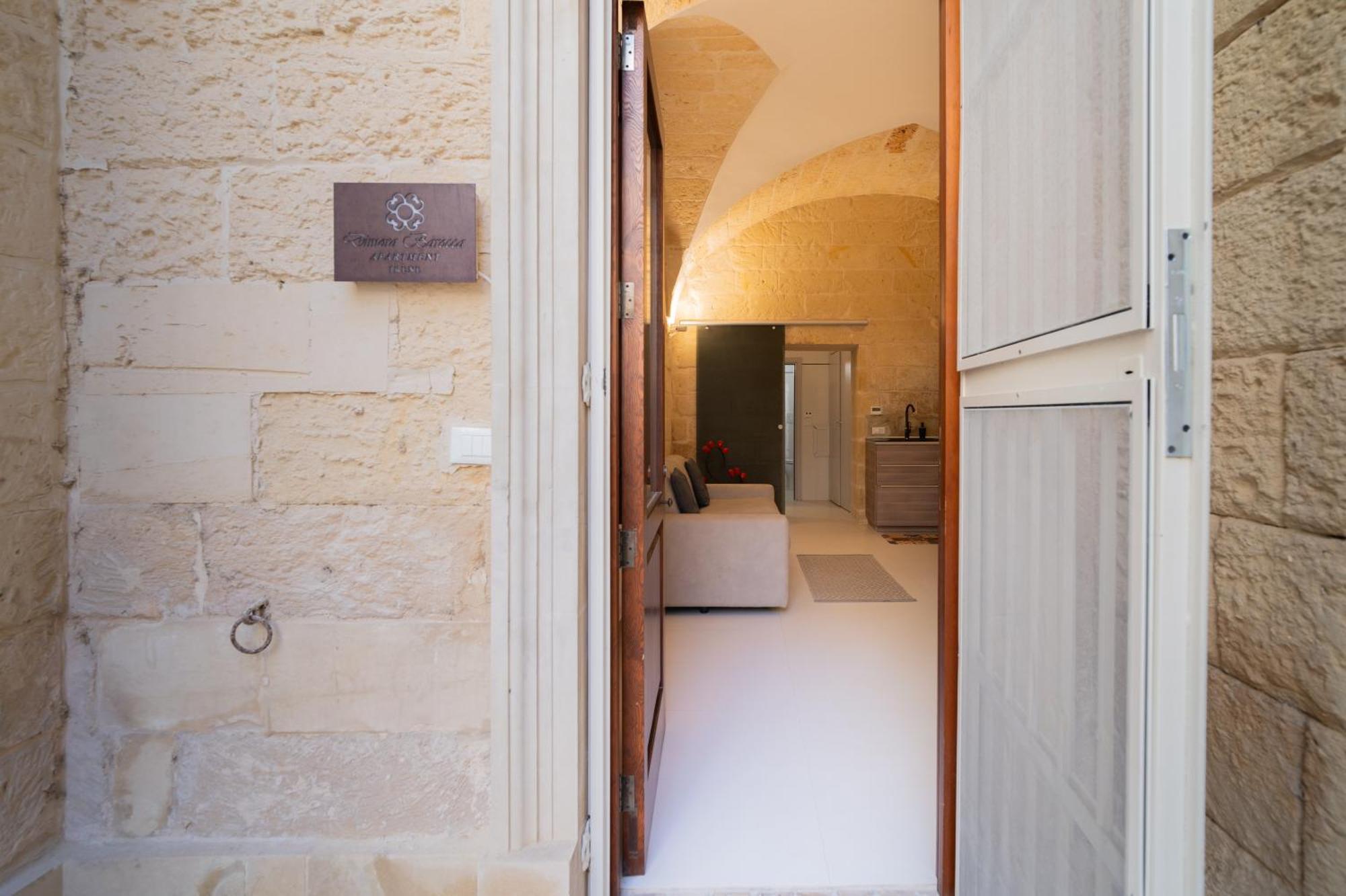 Dimora Barocca Apartment Irene Lecce Dış mekan fotoğraf